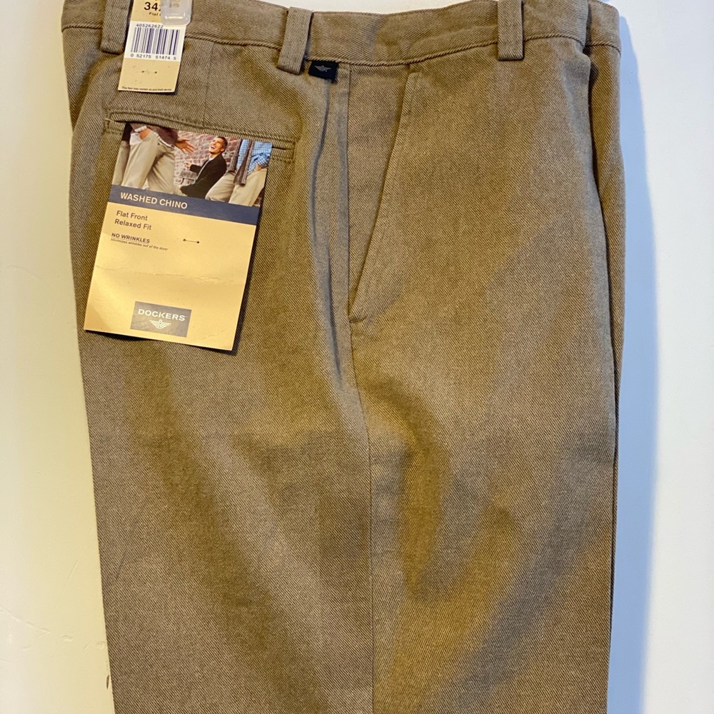 NWT {dockers} khaki washed chino 34 x 32